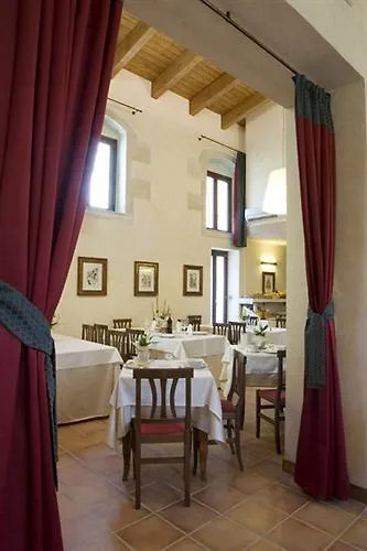 Hotel Il Barocco Ragusa 3*,